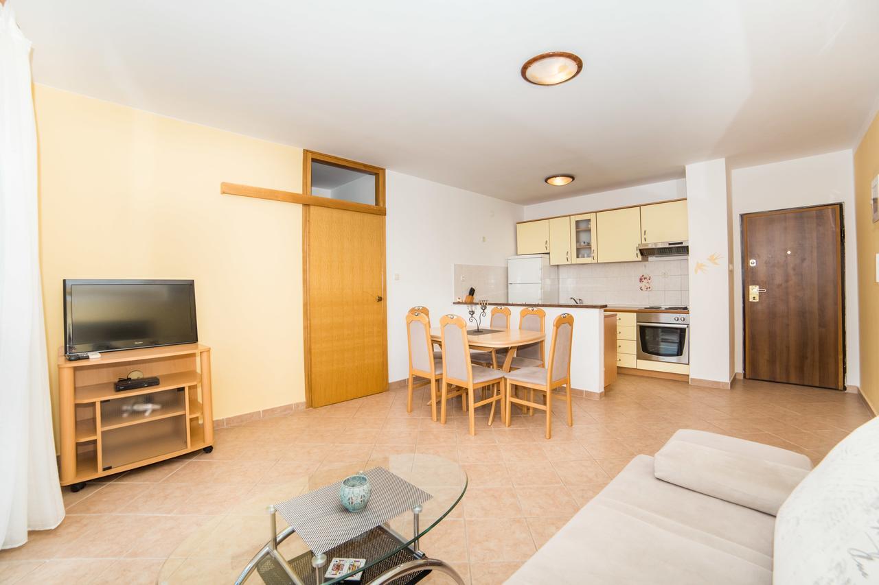 Apartment Clear Sky Башка-Вода Екстер'єр фото